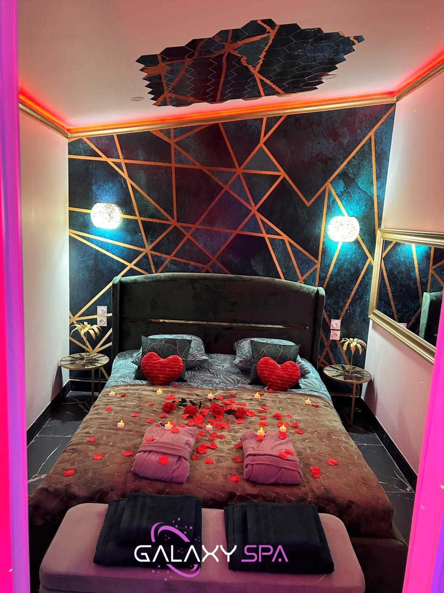 Galaxy Spa - Suite Jupiter Jacuzzi Privatif Champigneulles Ngoại thất bức ảnh